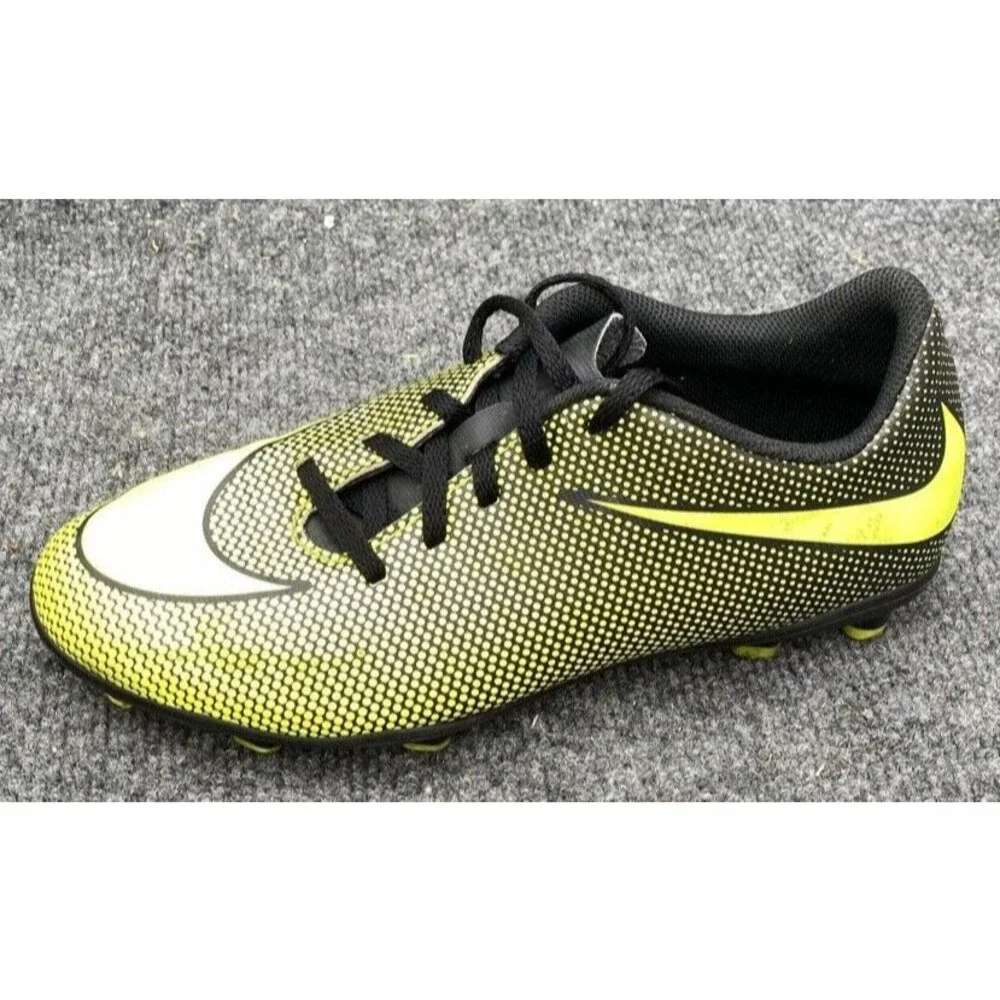 Nike Jr Bravata II FG Soccer Cleats Black Volt Yellow 844442-070 Youth 6Y